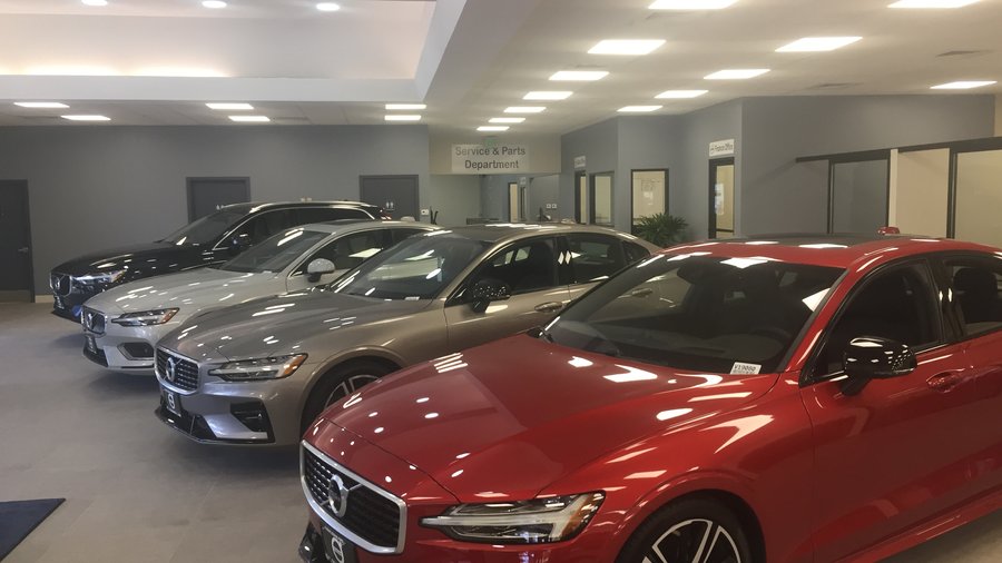 Honolulu Mayor Kirk Caldwell says Oahu car dealers, real estate