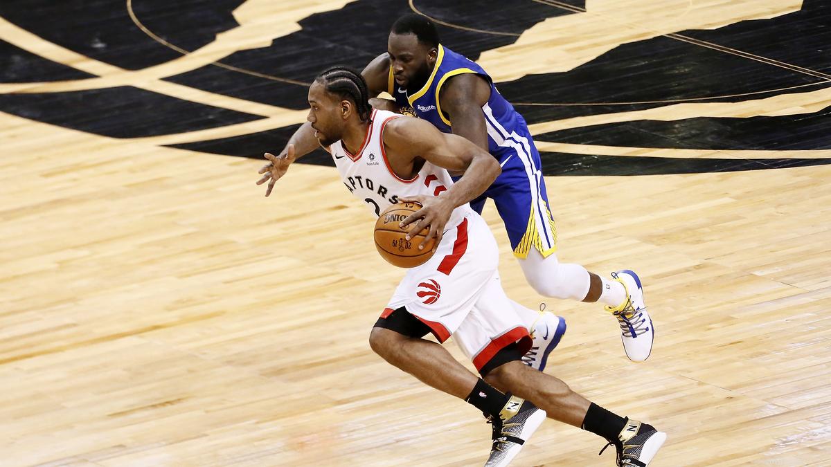 Troosteloos Uitputting Potentieel Basketball star Kawhi Leonard sues Nike over use of logo featured on his  branded apparel - Portland Business Journal