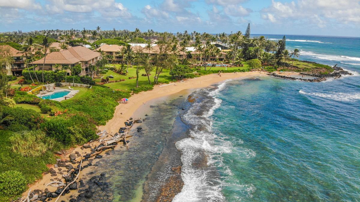 Vacation rental management company Vacasa launches community