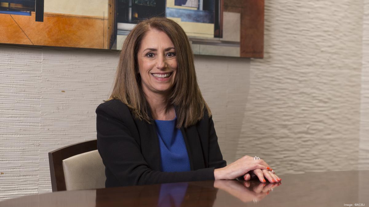 WWMB20 Hunt Midwest's Reynolds thrives with change Kansas City