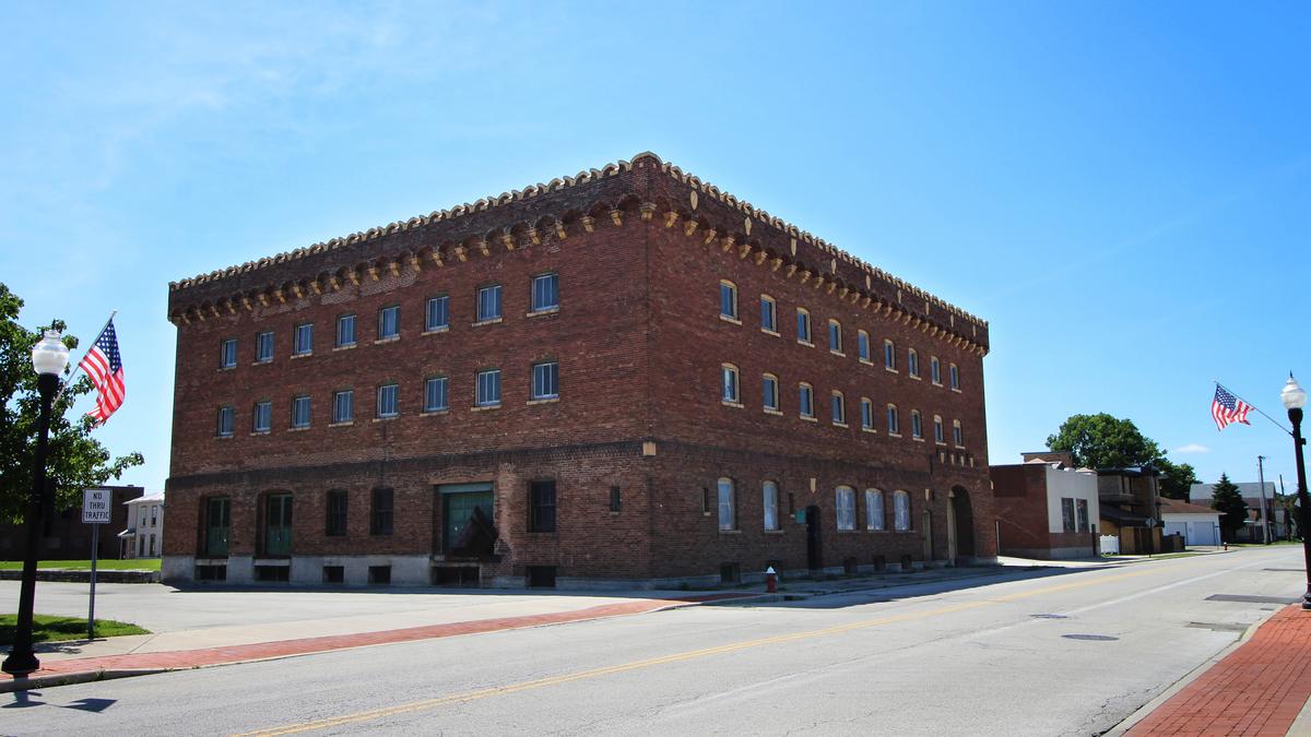 Downtown Piqua building to be renovated into mixeduse space Dayton
