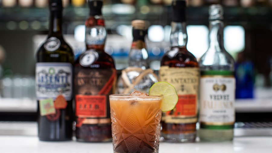 Cincinnati cocktail bar Comfort Station closes, space for lease