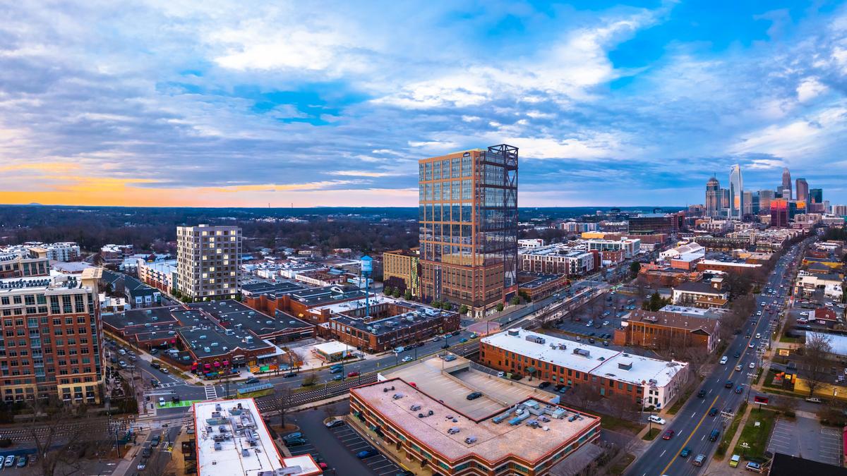 Lowe s Tower In Charlotte Sells For Record Price Per Square Foot 