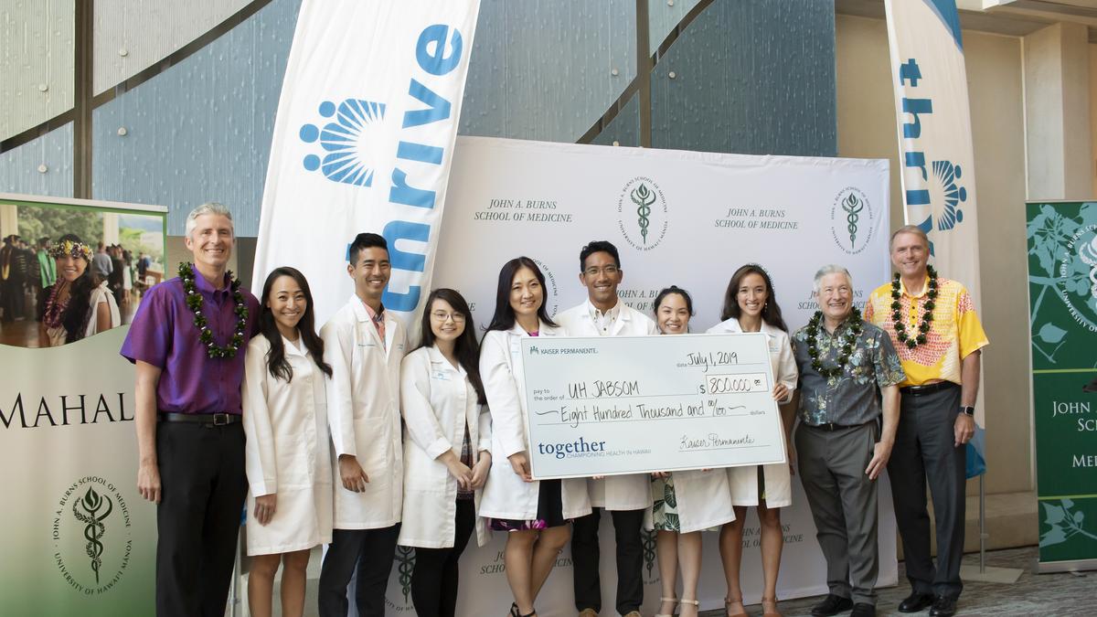 Kaiser Permanente, Hawaii Pacific Health, donate $2.3M to UH for medical  student scholarships - Pacific Business News