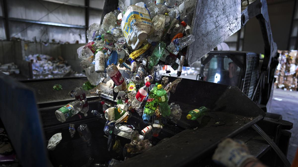 Beverage companies embrace recycling, until it costs them Tampa Bay