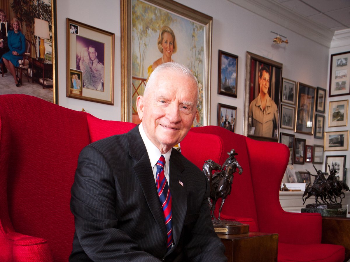 Jerry Jones On Ross Perot: “Truly An Original”