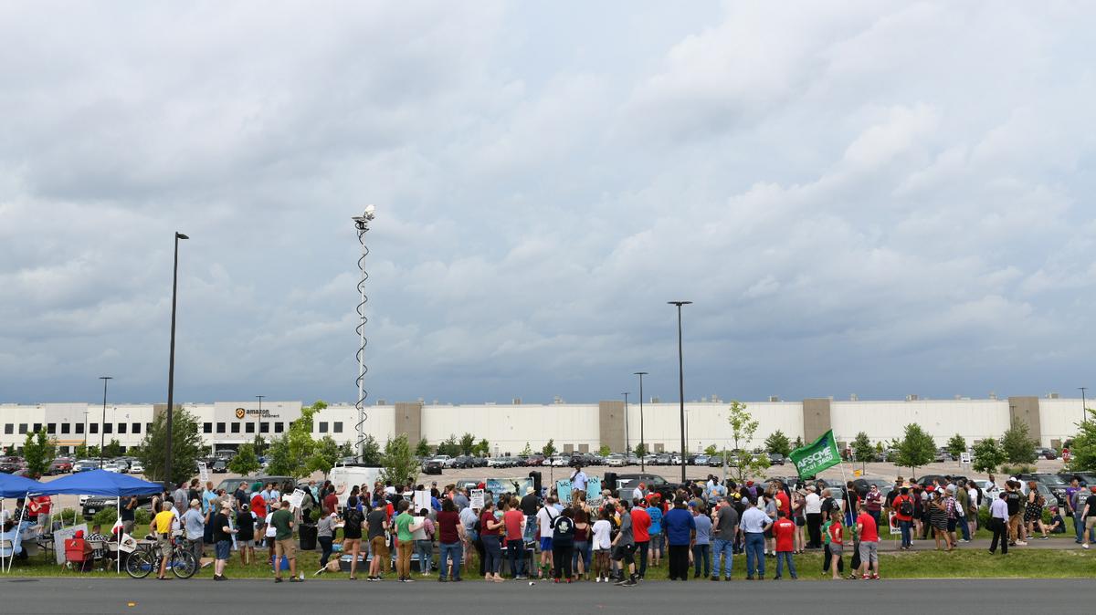 A handful of Amazon workers in Shakopee walked off the job on Prime Day Minneapolis / St. Paul
