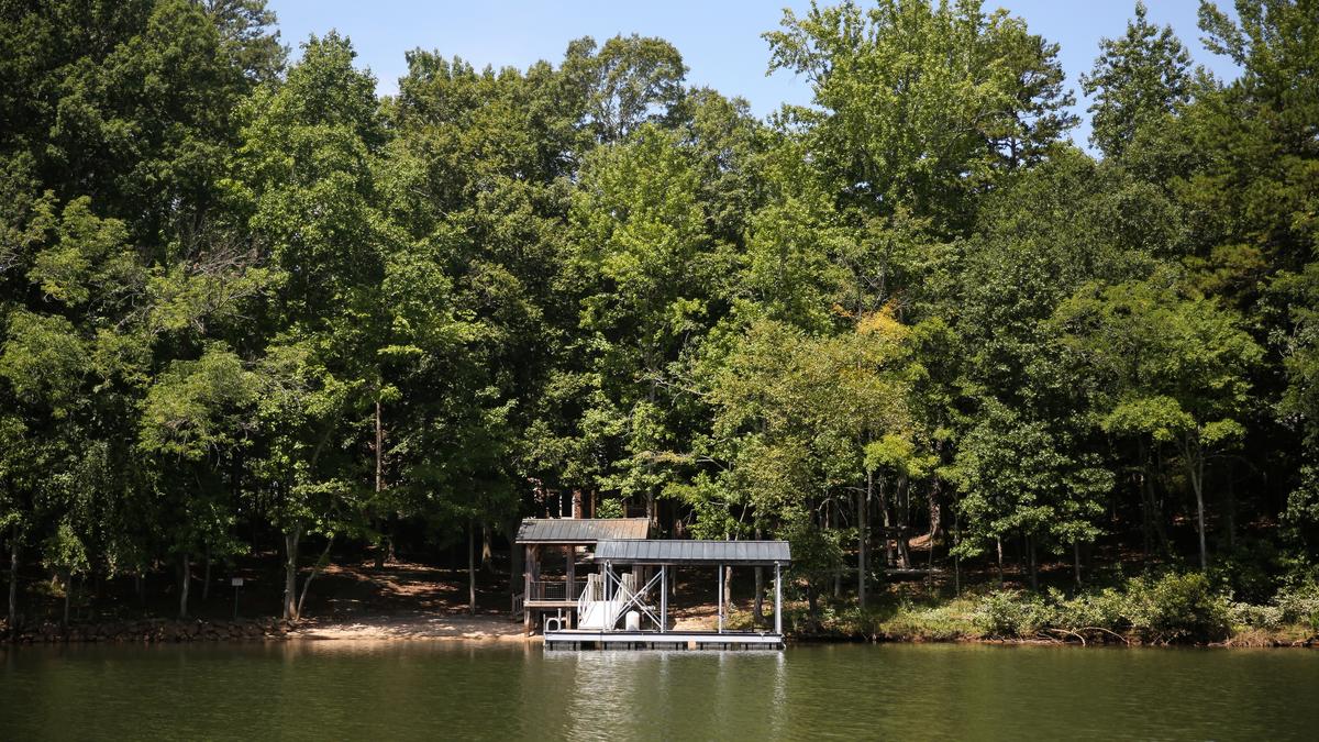Humpy Wheeler's Mountain Island Lake property sold for 3.4M