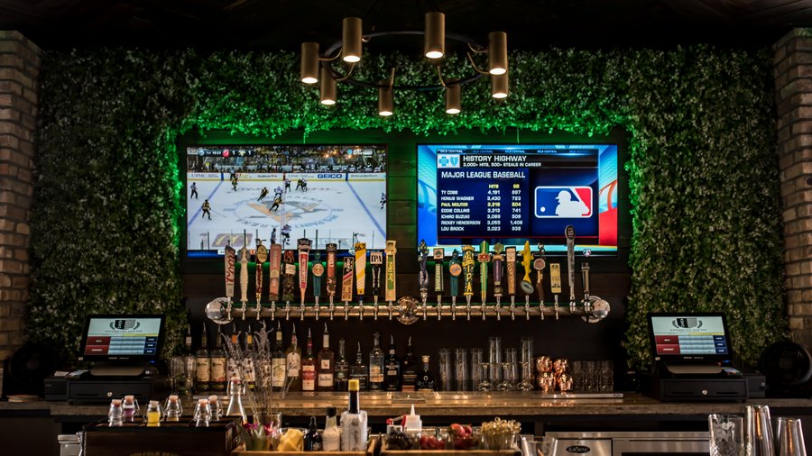 Best Sports Bars in Orlando To Watch NFL Football Games!