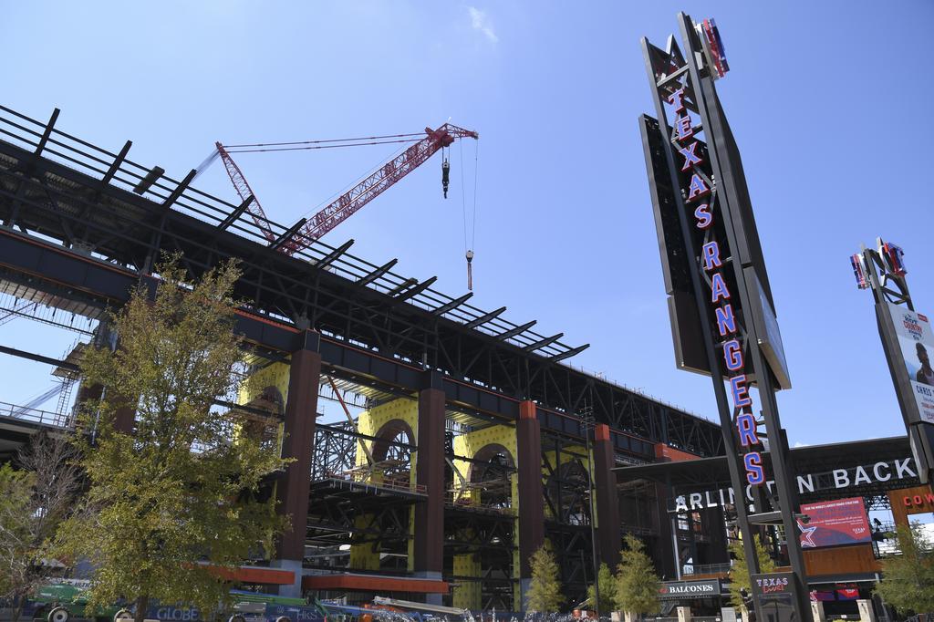 North Plaza Opens with Texas Live! on Aug. 9; Globe Life Field