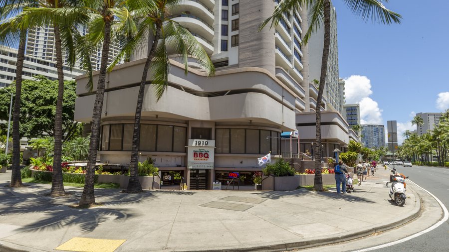 Former Hawaii developer Bruce Stark's Waikiki commercial condos sold