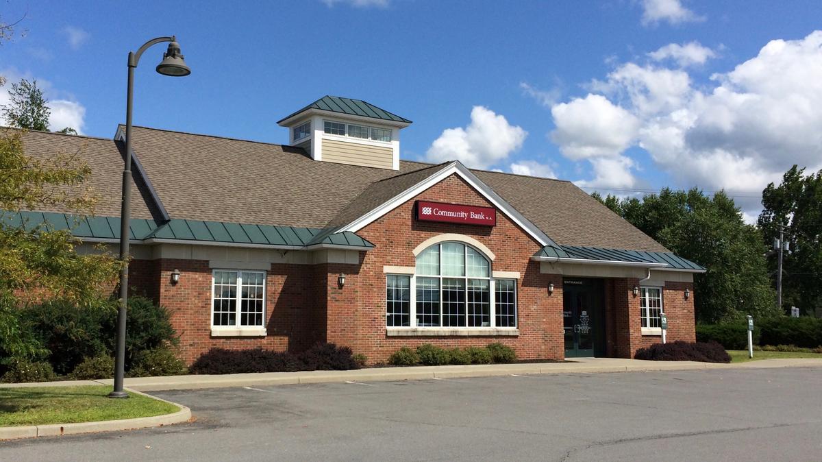 Community Bank hires Paul Wersten as a commercial banking officer in