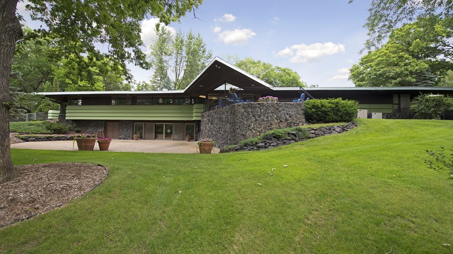 クロード・モネ、GARDEN HOUSE ON THE BANKS OF THE Frank Lloyd Wright Jr. home in Minnetonka may be moved to