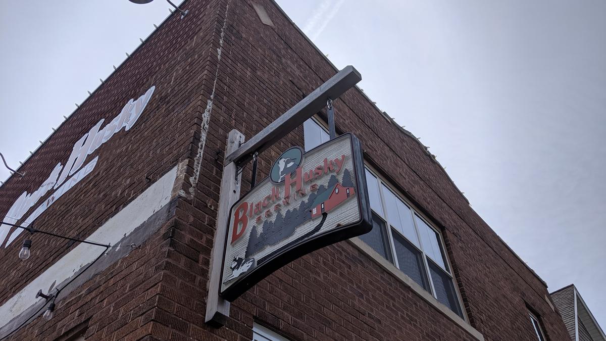 Panel approves outdoor seating for Milwaukee restaurants extension