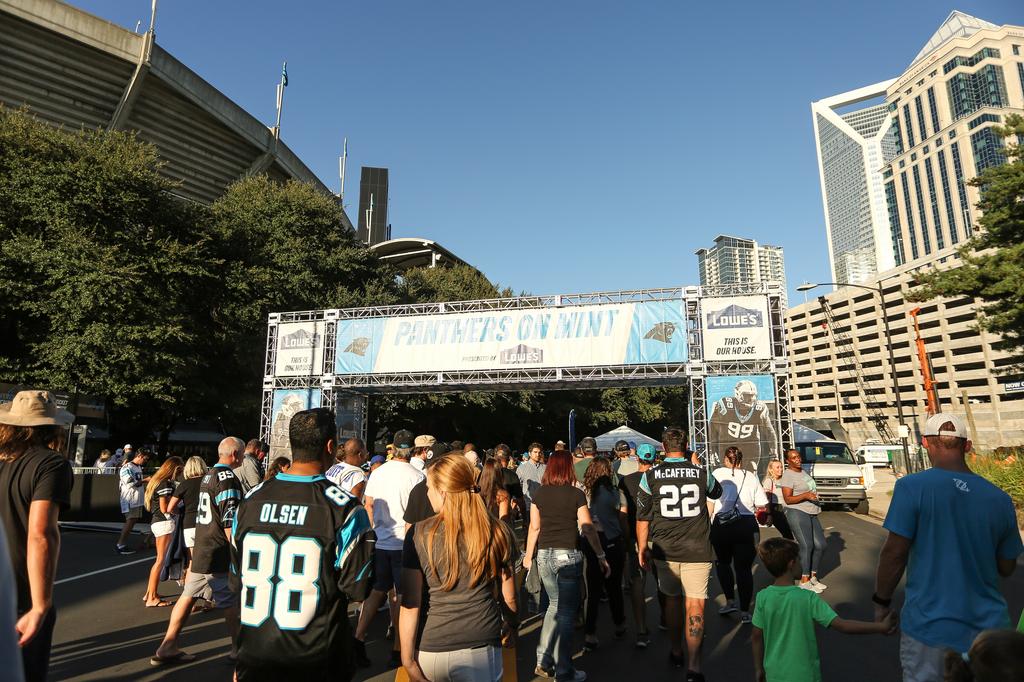 Carolina Panthers trail NFL rivals on stadium ranking - Charlotte Business  Journal