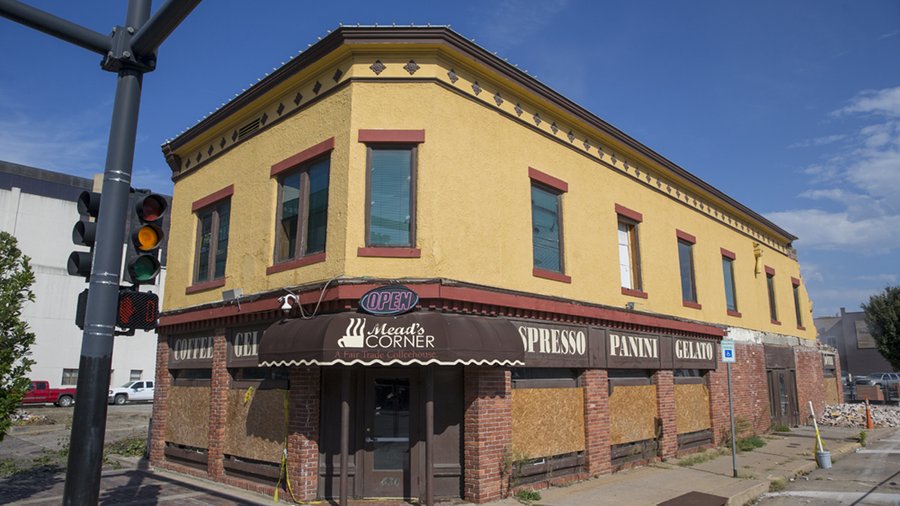 Demolition begins at old Mead's Corner in downtown Wichita Wichita