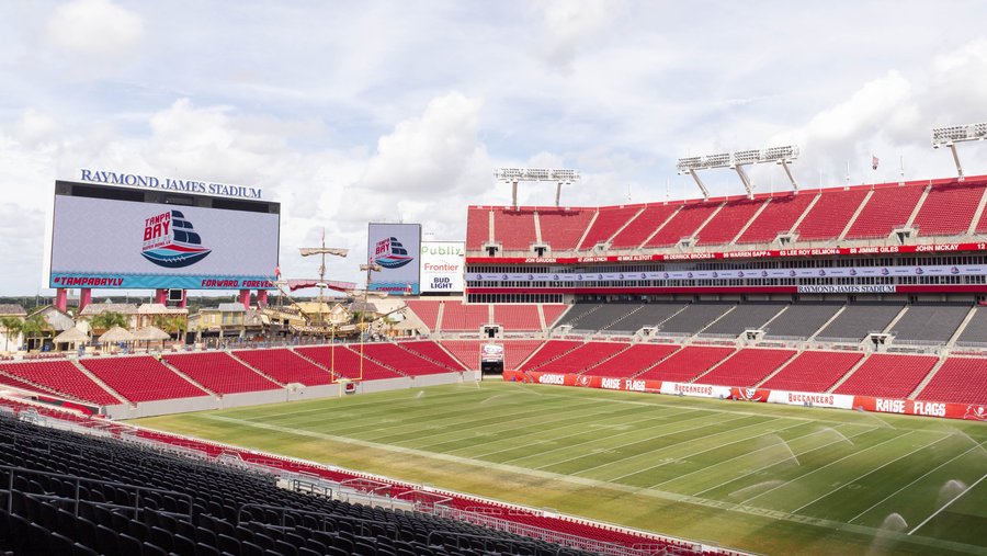 Tampa Bay Buccaneers Raise the Flags X Publix Sponsor Tee 