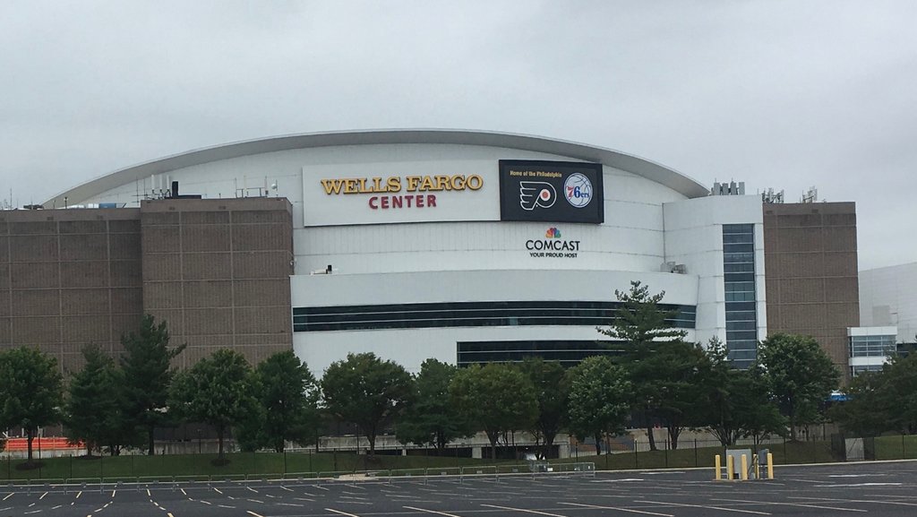 PHILADELPHIA - New 76ers Arena (18,500)