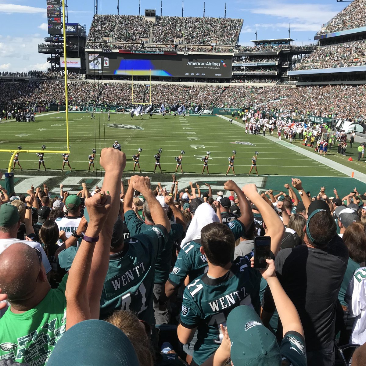 Philadelphia Eagles fans return to Lincoln Financial Field during  coronavirus pandemic