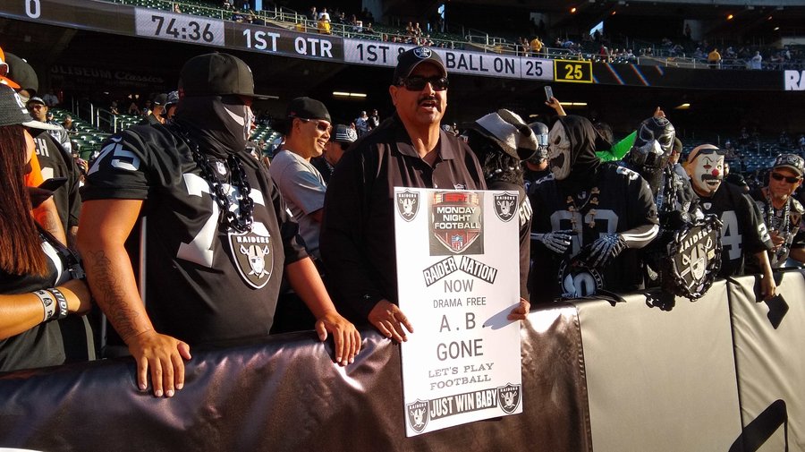 Oakland Raiders T-shirt Farewell Game Oakland Coliseum Dec 15 2019