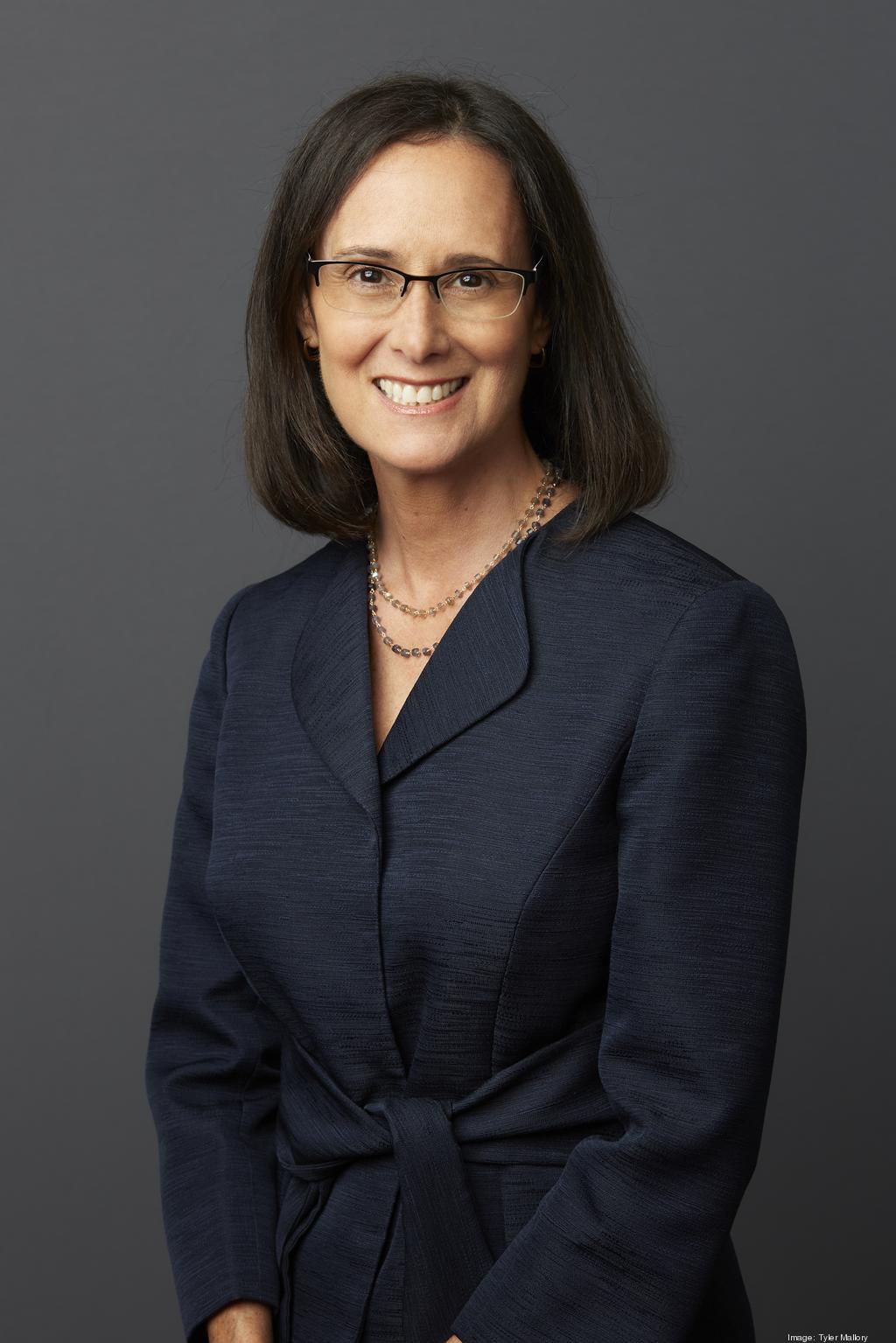 Lisa Madigan The Sins Of The Father—Should Lisa Madigan Return The