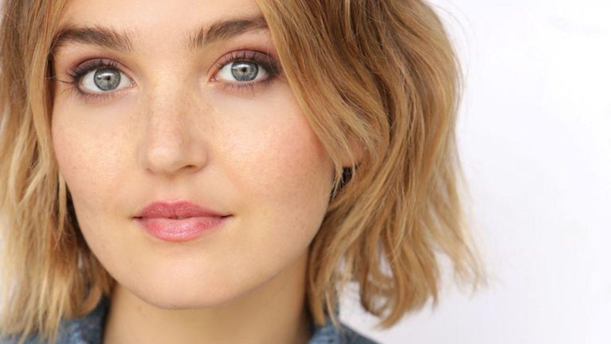 Meet the impressionable new cast member of 'SNL,' Chloe Fineman - Bizwomen