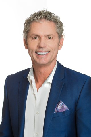 Rhea Harris Headshot