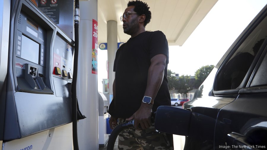 Gas prices fall throughout Bay Area, but not enough to drop below 6 a