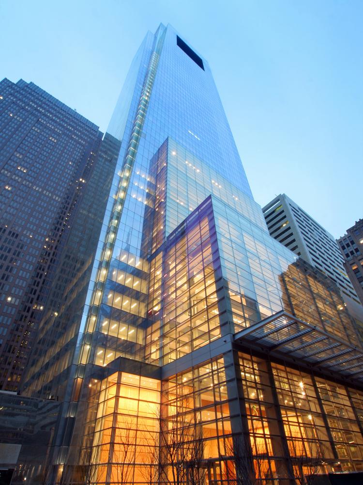 Exterior of Comcast Center at dusk