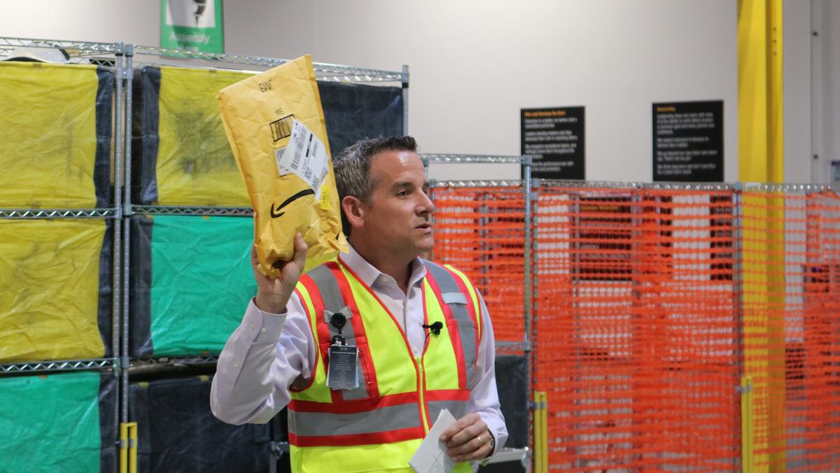 Amazon holds grand opening of new Memphis delivery station Memphis