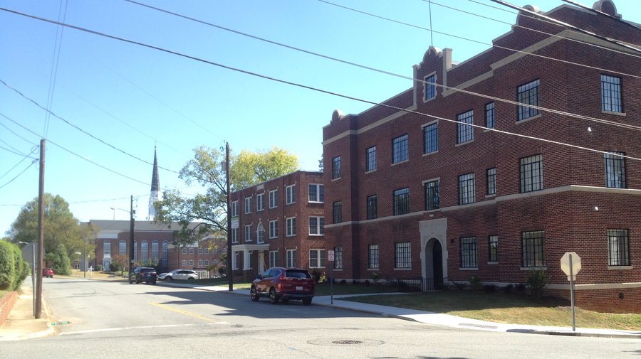 Parkview Apartments in Lexington officially reopen after restoration