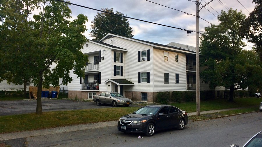 Apartment building with 17 units in Albany's Pine Hills sells for 1.17