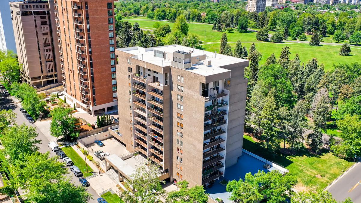 Cheesman Park apartment building sells for first time in 42 years