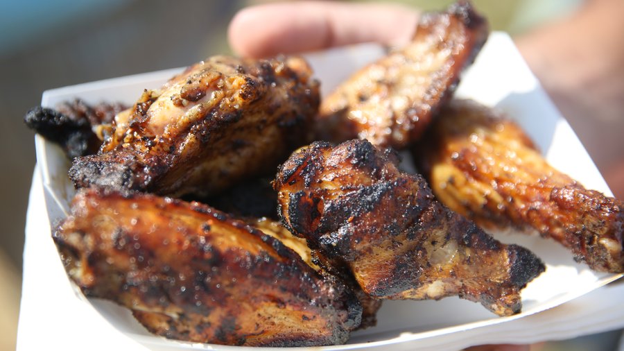 Buffalo Wings & Rings went undercover at 'Queen of the Wing' and won