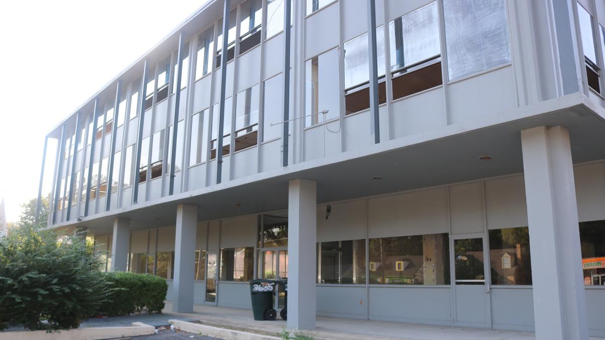 DHL warehouses and apartments near University of Memphis approved for