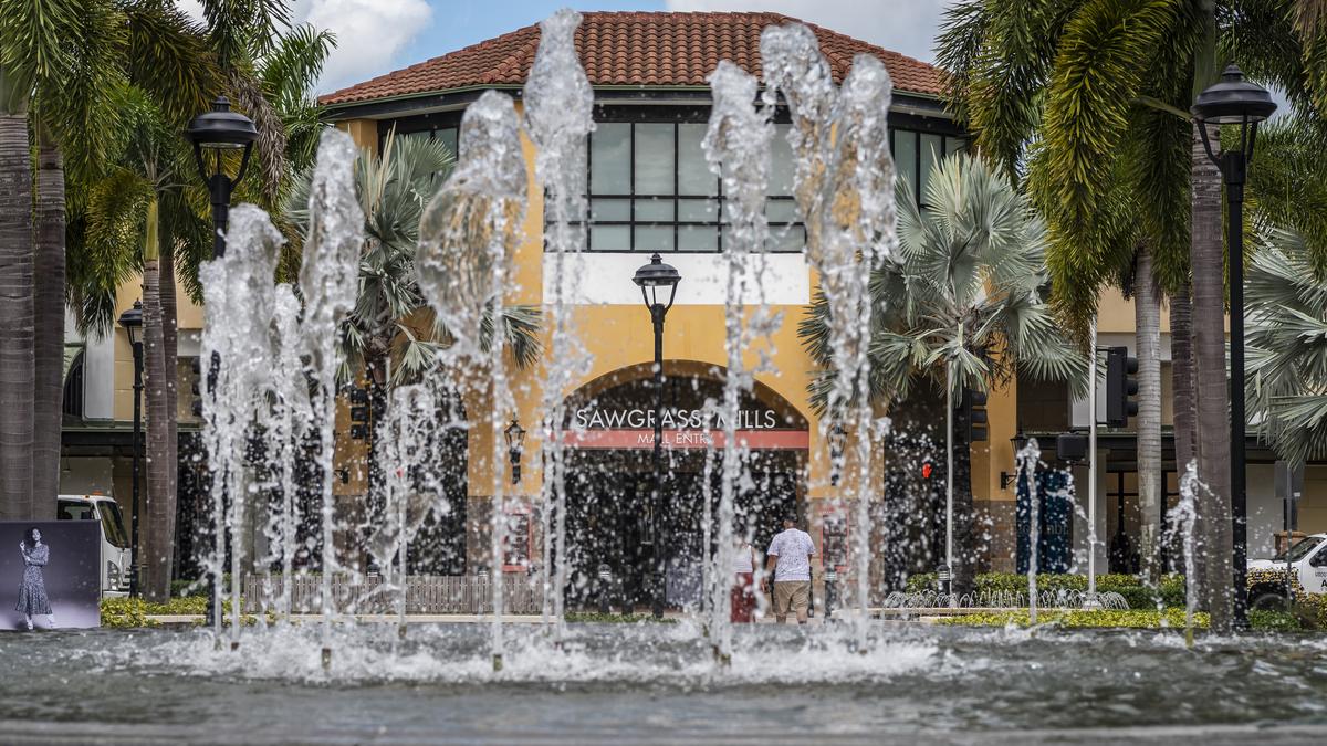 Eight new stores open at Sawgrass Mills outlet center