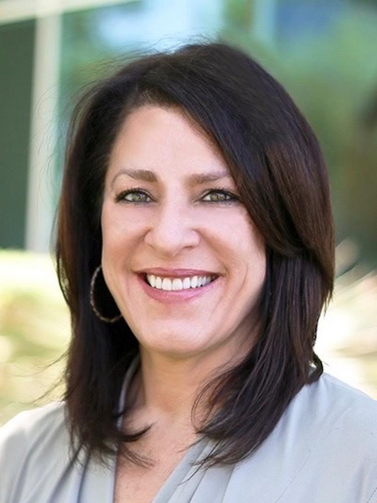 Linda Little's Instagram, Twitter & Facebook on IDCrawl