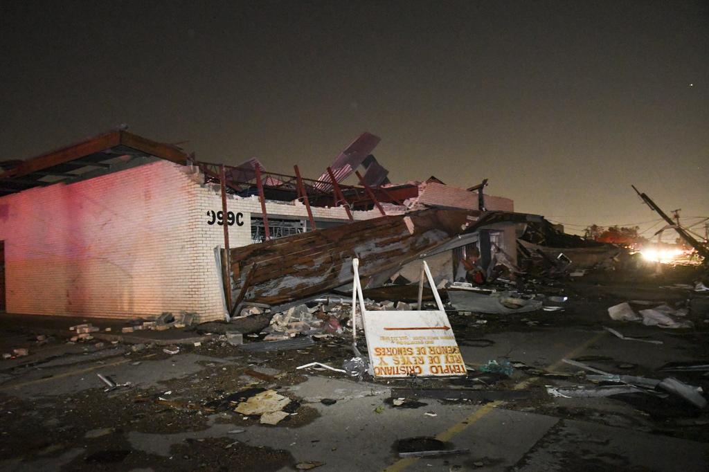 EF3 Tornado Path in North Dallas Preston Hollow Editorial Stock Photo -  Image of hillcrest, multimillion: 163748918