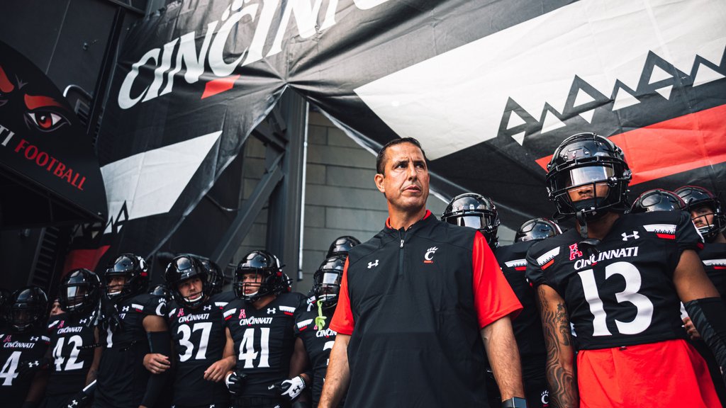 UC AD John Cunningham Hints at New Apparel Deal - All Bearcats