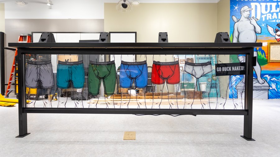 Duluth Trading Company Underwear TV Spot, 'Off-Key Carolers' 