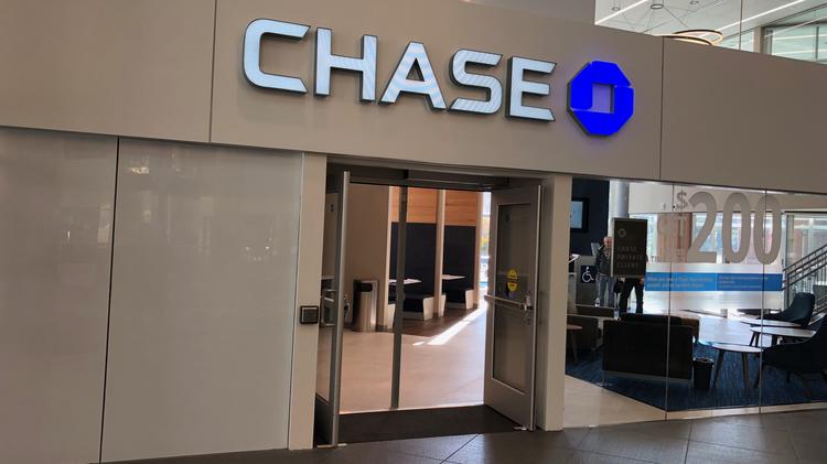how much money does a chase bank branch manager make