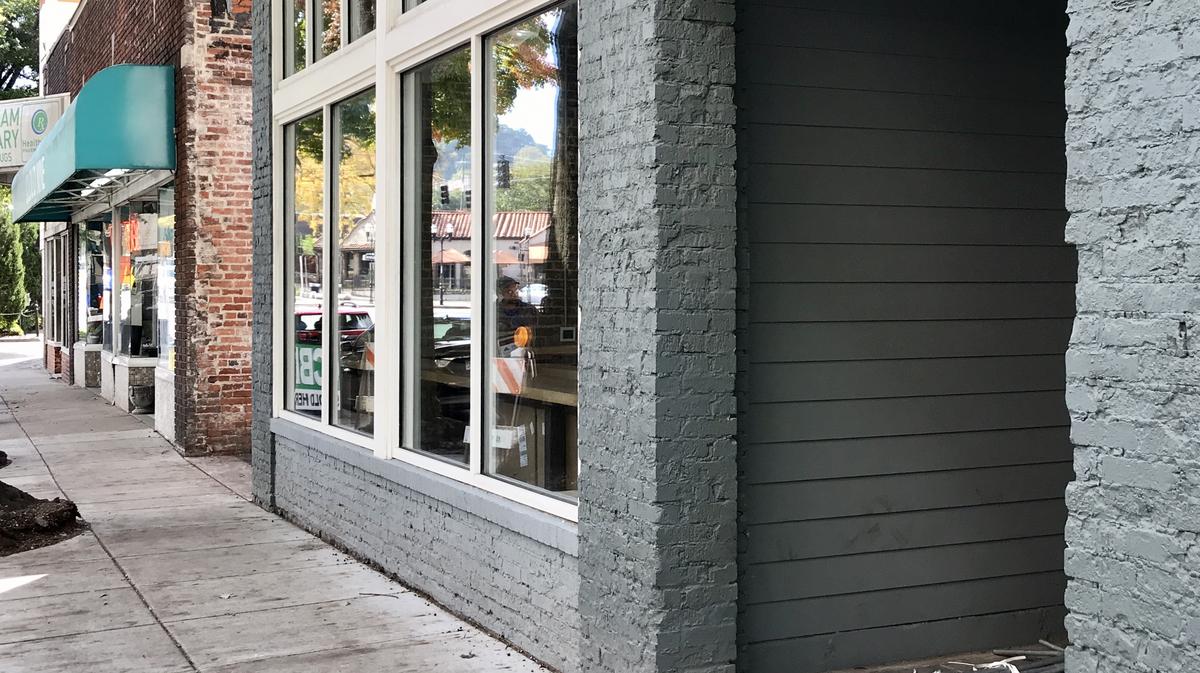 Five Points South restaurants McFly's Bird Shoppe and Unplugged to open