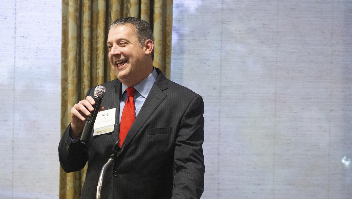 KCBJ celebrates CFO of the Year at alumni networking event Kansas