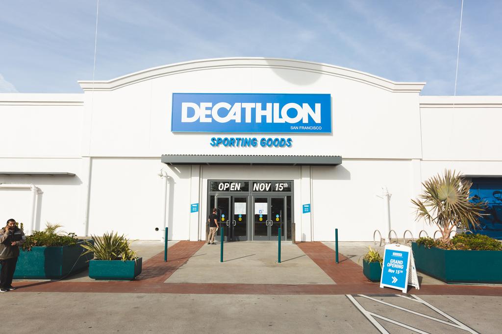 DECATHLON - CLOSED - 142 Photos & 94 Reviews - 3938 Horton St, Emeryville,  California - Sporting Goods - Phone Number - Yelp