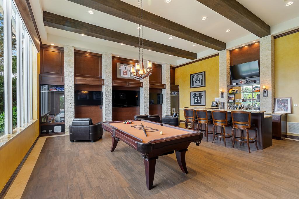 NFL's Frank Gore Lists Davie Mansion