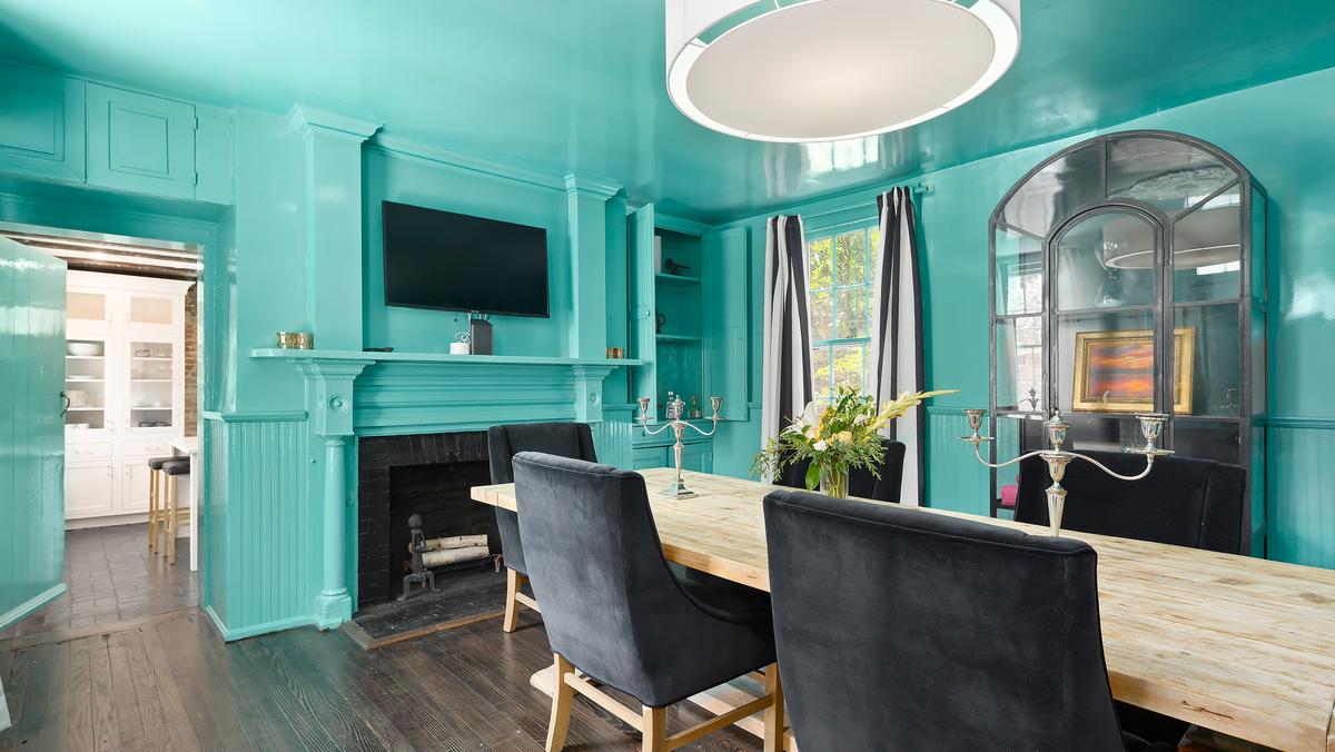 Stylish Airbnb Opens In Historic Alexandria Townhome - Washington ...