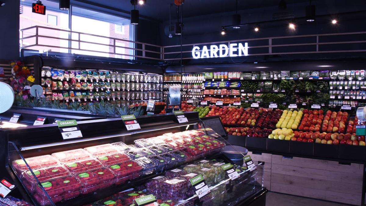 Inside Giant's Heirloom Market 