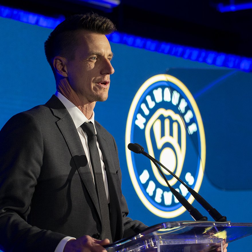 Brewers manager Craig Counsell's contract extended through 2023 season