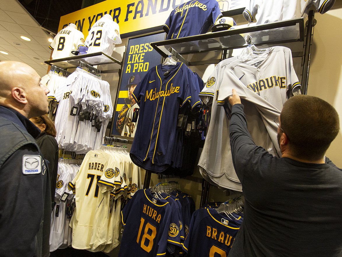 Milwaukee Brewers Annual Clubhouse sale starts Friday