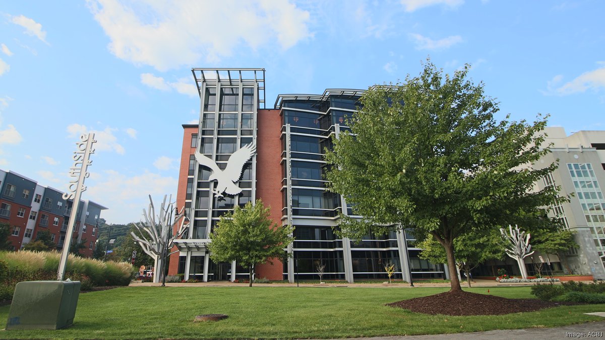 American Eagle leadership emphasizes caution in charting challenging business climate Bizwomen